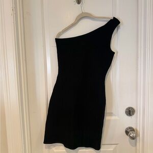 Sincerely Jules Black One-Shoulder Ribbed Dress